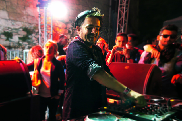 Laurent Garnier dans son élément, et ça se voit.